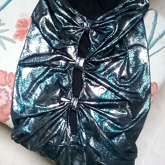 Off the shoulder top - Picture 2 of 2